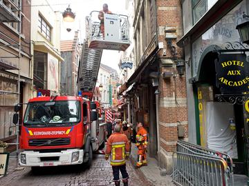 Brandweer pompiers hulpdiensten Beenhouwersstraat Taverne du Passage Hotel aux arcades