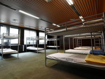 Samusocial winteropvang daklozen straatbewoners stapelbedden