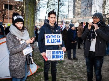 Human Wave for solidarity and humanity solidariteit vluchtelingen asiel migratie solidariteit burgerplatform platform maximiliaanpark