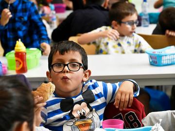 Lagere school Sint-Joost-aan-zee refter kinderen maaltijden eten 3