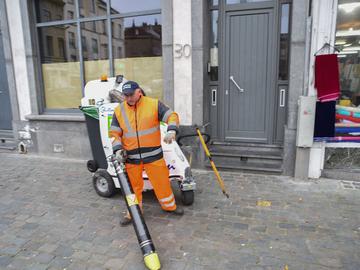 Net Brussel straatveger openbare netheid poepzuiger