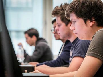 Studenten HUB studeren examens herexamens