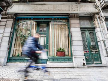 Sint-Gillis gevel plooifiets Brompton fiets mobiliteit