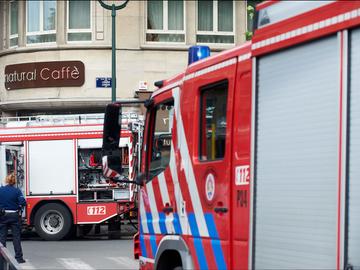 Brandweer 112 hulpverlener kleine ring brand Louizalaan Natural Cafe