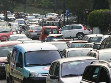 File auto verkeer verkeersopstopping mobiliteit