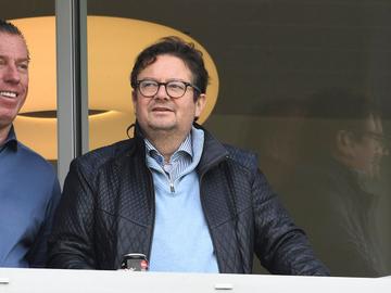 Marc Coucke voorzitter van RSC Anderlecht en general manager Luc Devroe tijdens een open training van de club op 14 april 2018 in Neerpede