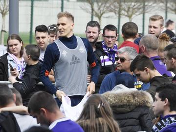 Spits Lukasz Teodorczyk tijdens een open training RSC Anderlecht  op 14 april 2018 in Neerpede