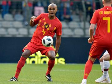 Vincent Kompany loopt een blessure op tijdens vriendschappelijke wedstrijd tegen Portugal op 2 juni 2018
