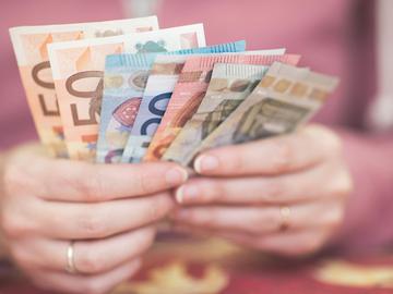 20180615 Geld spaargeld euro bankbiljet portefeuille economie cash