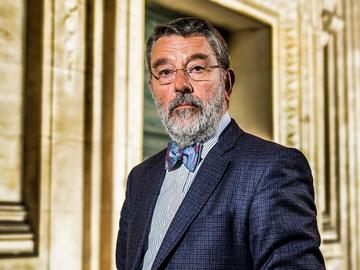 Luc Hennart, voorzitter van de Rechtbank van Brussel, in het justitiepaleis