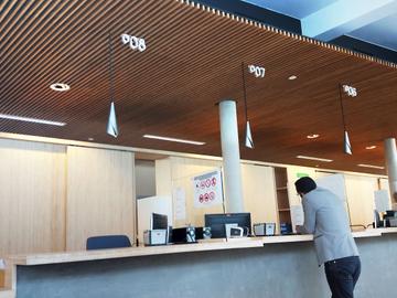 administratie gemeente Lokettenzaal loket dienst bevolking Sint-Jans-Molenbeek