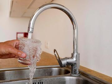 kraantjeswater kraan waterkraan water drinkwater hitte dorst warm weer