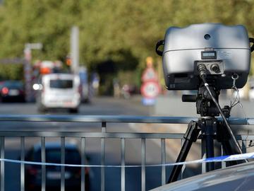 snelheidscontrole auto verkeer mobiliteit verkeersveiligheid politie