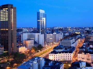 Madouplein Madoutoren skyline Brussels by night nachtbeeld panorama