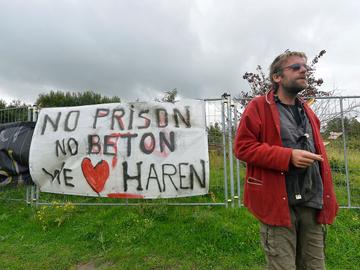 Haren Keelbeeksite protest tegen bouw gevangenis