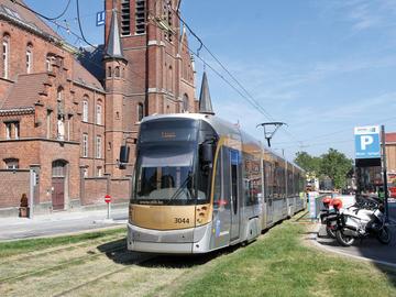 Tram 9