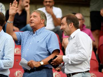 Herman Van Holsbeeck en spelersmakelaar Mogi Bayat tijdens een Jupiler Pro League-wedstrijd tussen Standard Luik en AA Gent op Sclessin in 2018