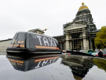 20181014 taxiprotest tegen Uber taxichauffeurs Poelaertplein