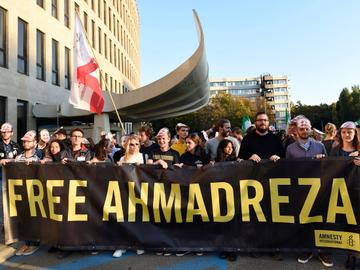 Protestmars, georganiseerd door Amnesty International, voor Ahmadreza Djalali,  professor aan de VUB, die in Teheran ter dood veroordeeld is