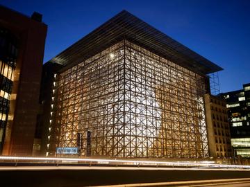 Het Europagebouw in de Wetstraat: de hoofdzetel van de Europese Raad, een ontwerp van Philippe Samyn & Partners