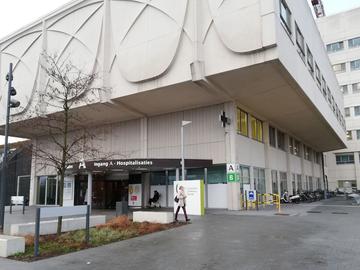 Hoofdingang van het UZ Jette