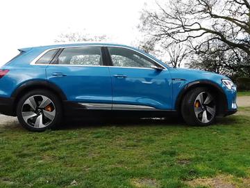 De Audi E-tron, getest door BRUZZ