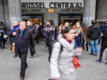 Pendelaars aan het treinstation Brussel-Centraal