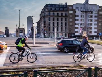 20190328 Sainctelette fietser fietsers auto verkeer
