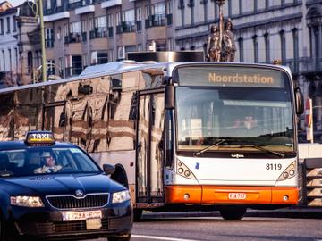 20190328 verkeer bus mivb noordstation bussen