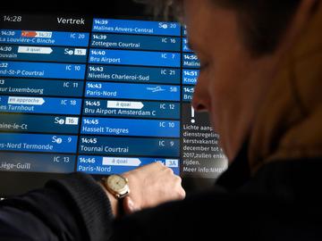 S-trein stoptrein Gewestelijk Expresnet GEN treinstation dienstregeling treinvertraging