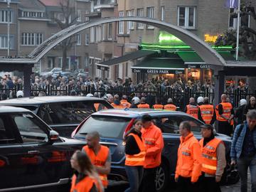 Na het verlies thuis van FC Antwerp toonden Anderlechtsupporters hun ongenoegen aande poorten van het Constant Vanden Stockstadion