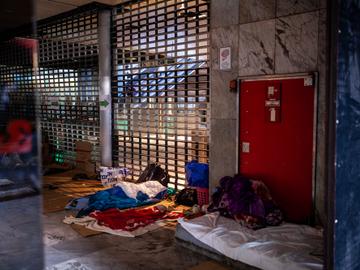 20190415 Noordstation 7 bushalte De Lijn transmigranten 2