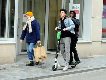 Gebruikers van het elektrische deelstepsysteem van Lime