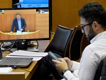 Minister-President Rudi Vervoort (PS) in het Brussels Parlement