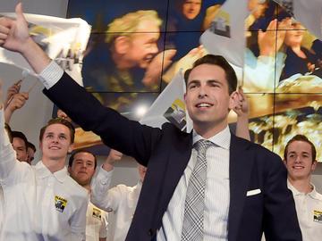 Vlaams Belang, met voorzitter Tom Van Grieken, viert de verkiezingsoverwinning op 26 mei 2019