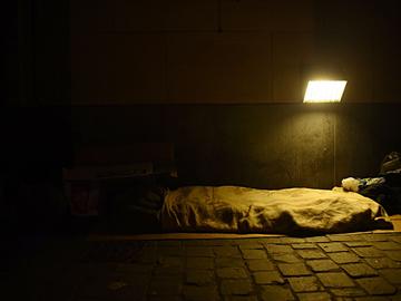 Slapende dakloze in Brussel