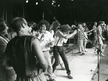 Wannes Van de Velde, Johan Verminnen, Kris De Bruyne en Bart Peeters op de editie van 1995 van Boterhammen in het Park