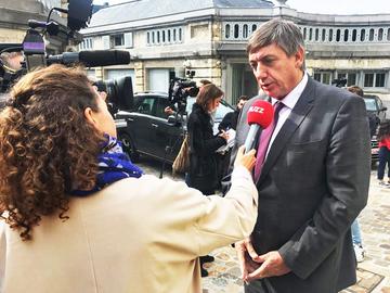 Persconferentie door formateur Jan Jambon op 30 september 2019. Er werd akkoord een akkoord gevonden voor de vorming van de Vlaamse regering. Interview door BRUZZ-redacteur An Missotten