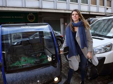 Els Ampe, Vlaams Parlementslid en deelstaatsenator, op weg naar het partijbureau van Open VLD