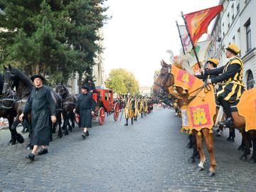 De Ommegang, de evocatie van de intrede van Karel V en zijn zoon, kroonprins Filips (de latere Filips II) 4