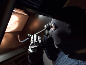 Woninginbraak, een steeds terugkerend probleem in de eindejaarsperiode