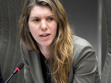 Els Ampe (Open VLD) in het Vlaams parlement