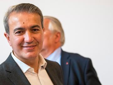 Emir Kir (PS), burgemeester van Sint-Joost-ten-Node