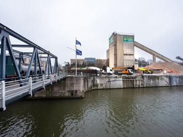 InterBeton aan het kanaal Brussel-Charleroi
