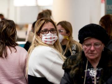 Dreiging coronavirus (covid-19): mondmasker met elastiek