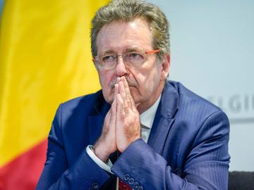 Brussels minister-president Rudi Vervoort (PS) op de persconfrentie na de Nationale Veiligheidsraad van vrijdag 24 april 2020