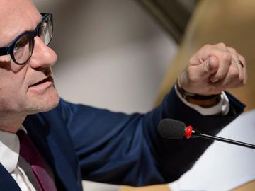 Ben Weyts (N-VA), minister van Onderwijs, Sport, Dierenwelzijn en Vlaamse rand, in het Vlaams Parlement