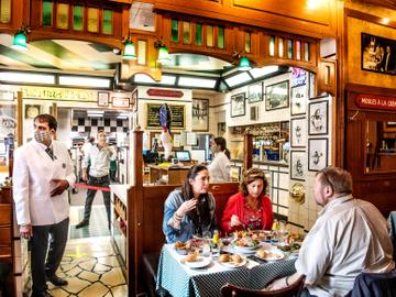 Mosselrestaurant Chez Léon in de Beenhouwersstraat