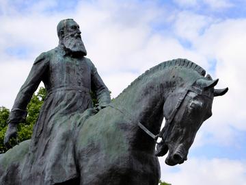 20200609 Het ruiterstandbeeld van Leopold II (1835-1909) op het Troonplein Hij was koning van België van 1865 tot aan zijn dood