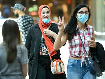 Winkelen met een mondmasker in Anderlecht